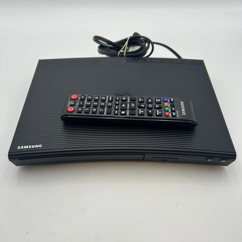 Samsung BD-J5100 Blu Ray Player w/ Remote
