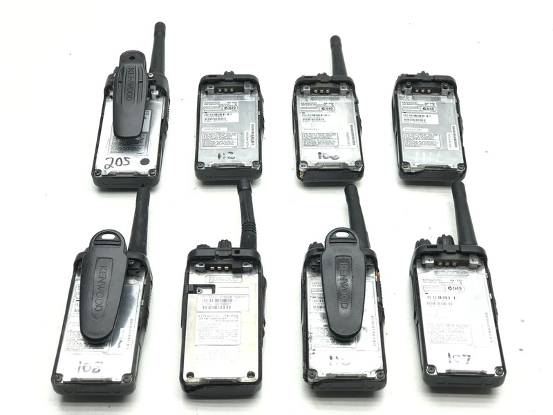 Lot of 8 Kenwood NEXEDGE x6 NX-320-K, x1 TK-3160-1 & x1 NX-3320-K2 Radios gallery