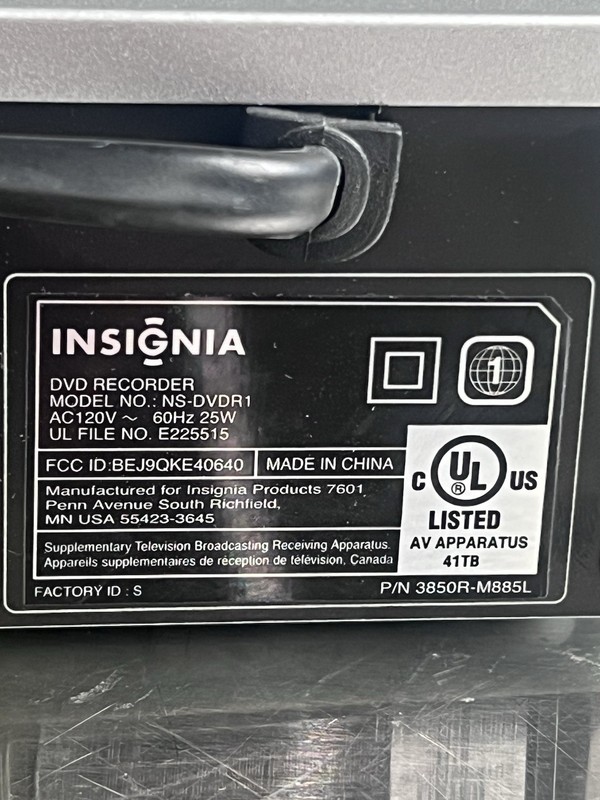 Insignia DVD Recorder NS-DVDR1 DVD+R/RW DivX Dolby Tested Working With Remote gallery