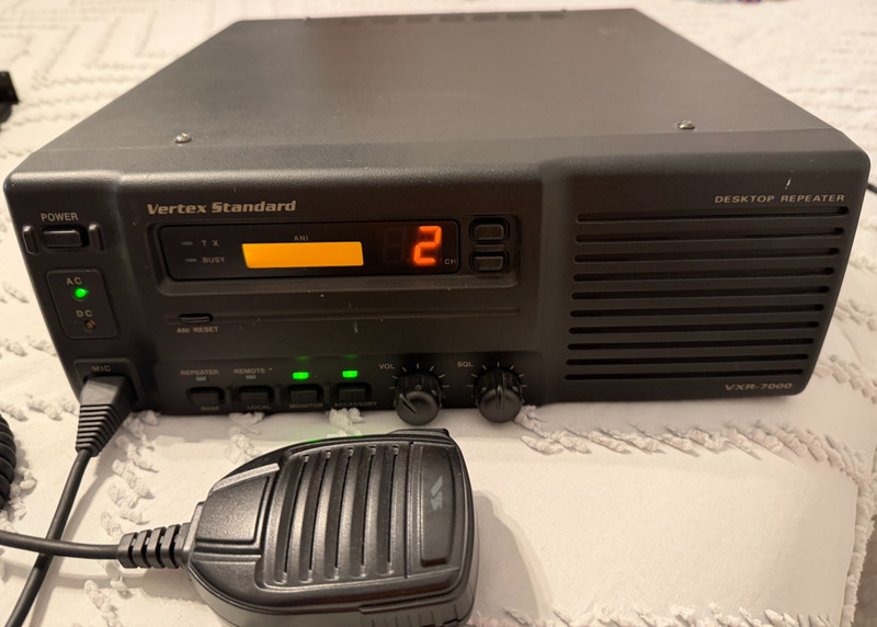 Vertex VXR-7000 VHF Desktop Repeater w/Ext Duplexer – READ!! – FREE SHIP!