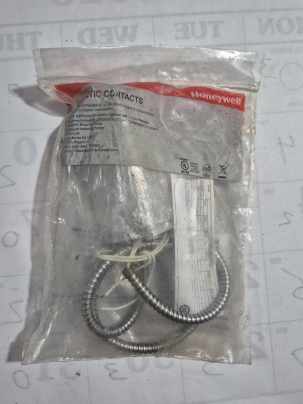 Honeywell Ademco 958 Overhead Door Magnetic Adjustable Contact