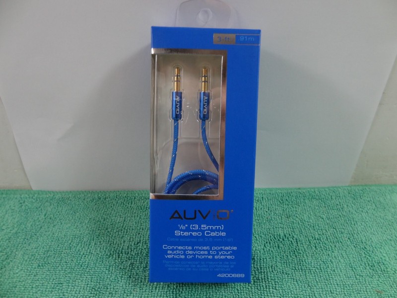 NEW AUVIO 1/8" 3.5  Aux Auxiliary Stereo cable Braided Mesh Cover - Blue