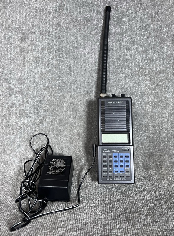Realistic PRO-37 Hyperscan Programmable Scanner 200 Channels Mdl 20-138 Works
