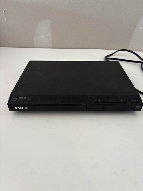 Sony DVP-SR210P DVD/ CD Player, Works! No Remote!