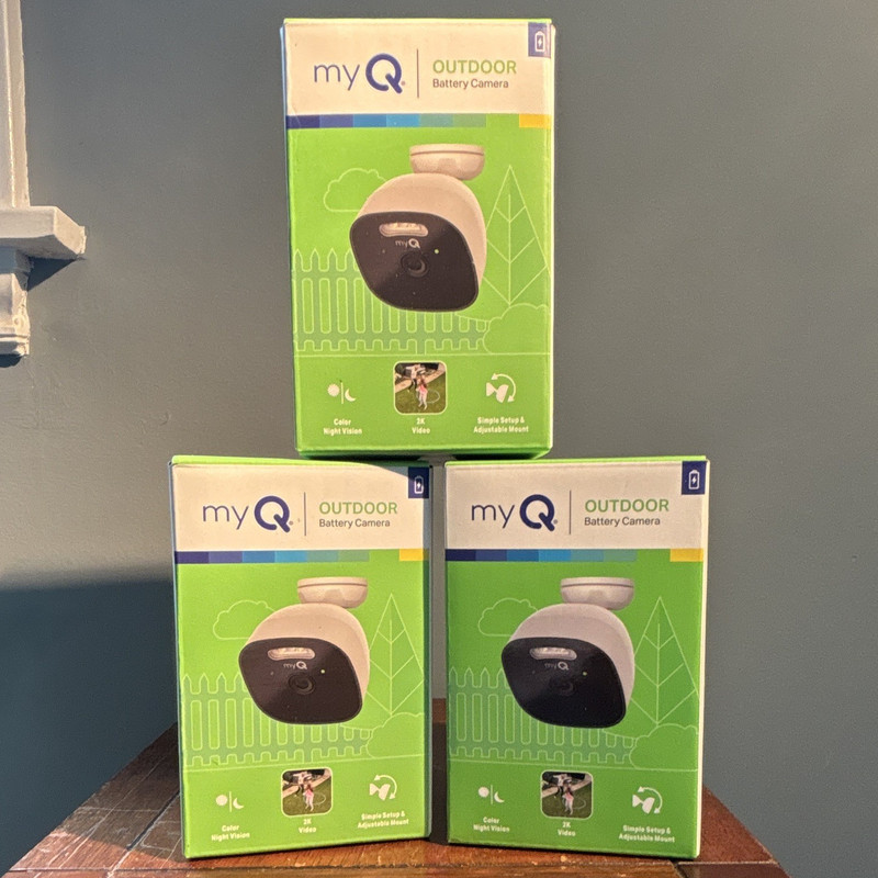 myQ Outdoor Battery Camera 3-Pack 2K Wi-Fi Color Night Vision Outdoor