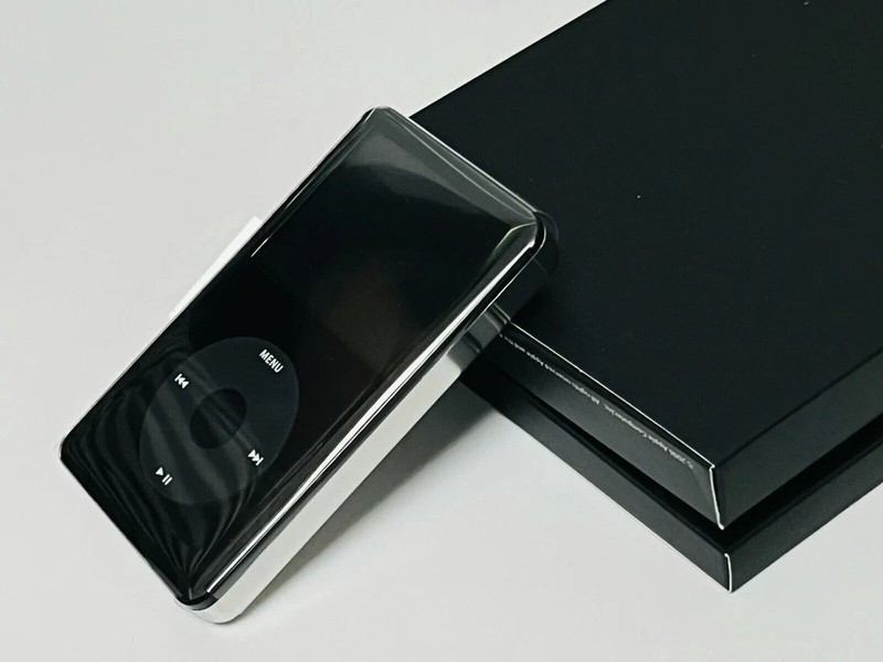 NEW Apple iPod Classic Video 5th 60GB 80GB 128GB 256GB Modded New Battery MP3