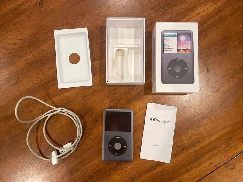 TESTED Apple iPod Classic 7th generation Black 512GB SSD & Charger Bundle! READ!