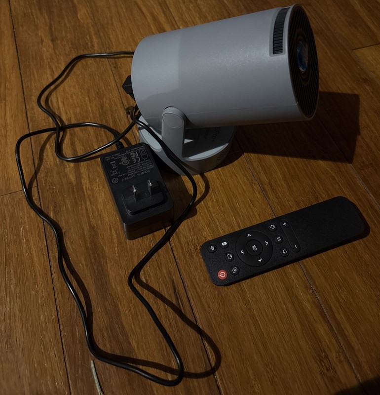 Magcubic HY300 Pro + Projector 8K 720P With Speaker Wifi, Grey – BARELY USED
