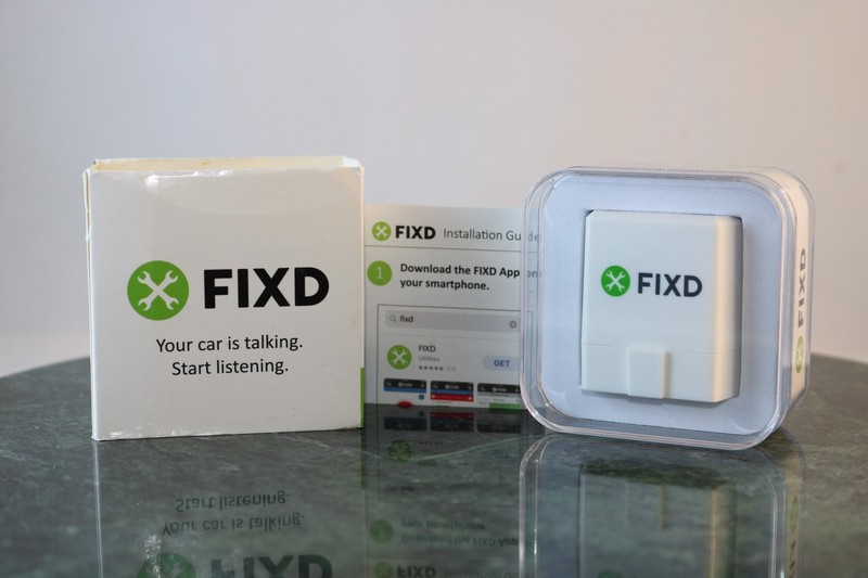 FIXD Gen 2 Active Car Health Monitor – Translates Engine Codes to Plain English