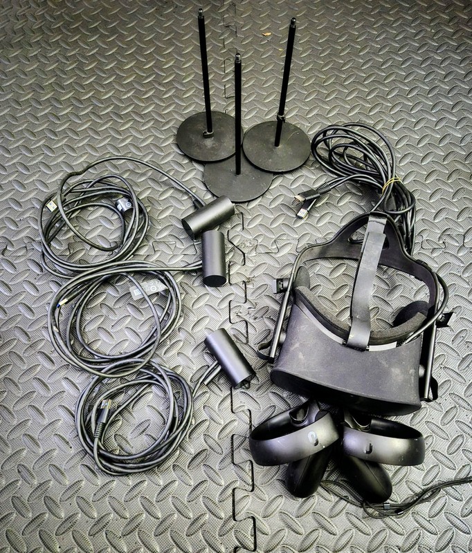 Oculus Rift CV1 VR Headset, Controllers, Sensors, 90Hz, 110° FOV, HDMI, Black
