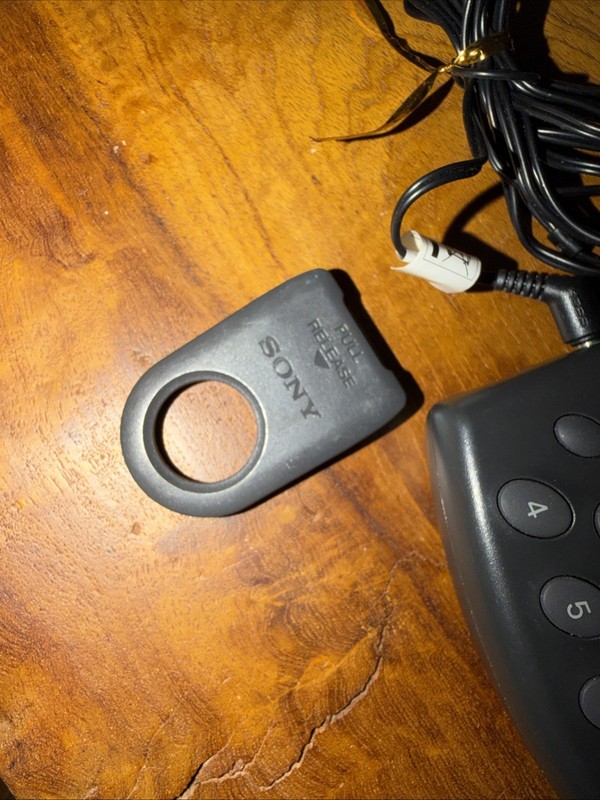 Sony SRF-M37 V Walkman Digital FM/AM Stereo Radio gallery