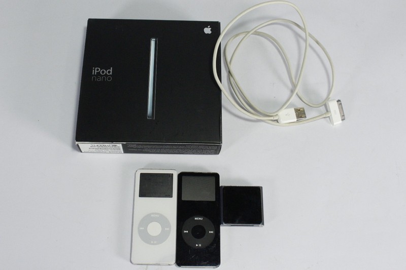 (3) Apple iPod Nano Lot A1366 A1137 PARTS/REPAIR – Batteries Won’t Hold Charge