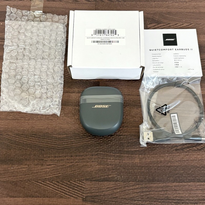 New Bose Quiet Comfort Earbuds II Charging Case Gray