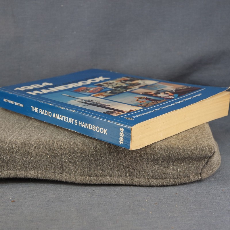 1984 The ARRL The Radio Amateurs Handbook Very Good Condition Front/Side View #B gallery