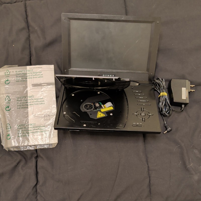 Dynex DX-P9DVD 9″ Portable DVD Player Black Rechargeable Battery Plays DVD CD
