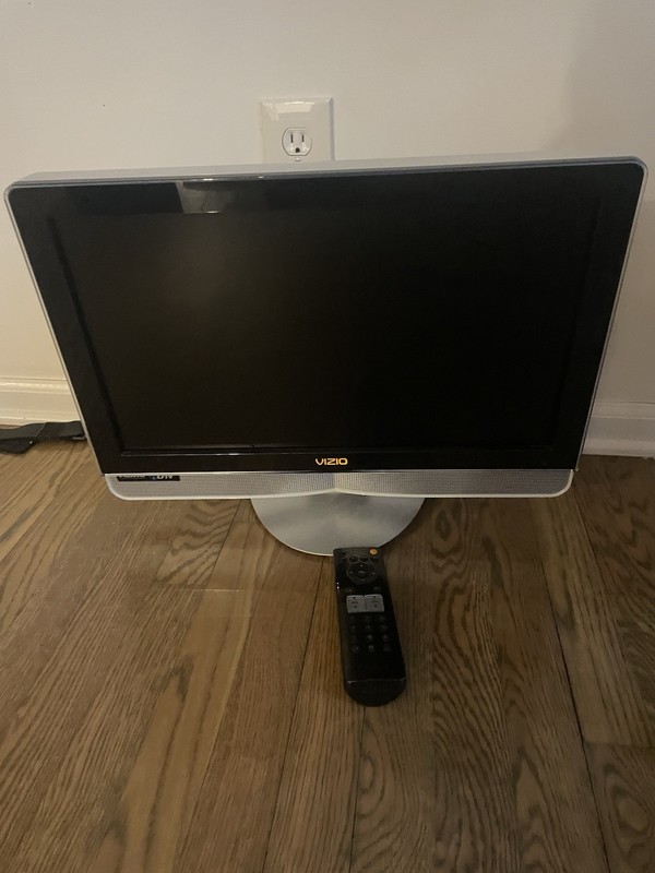 VIZIO VX240M 24″ Full HD 1080p LCD HDTV Gaming TV With Remote