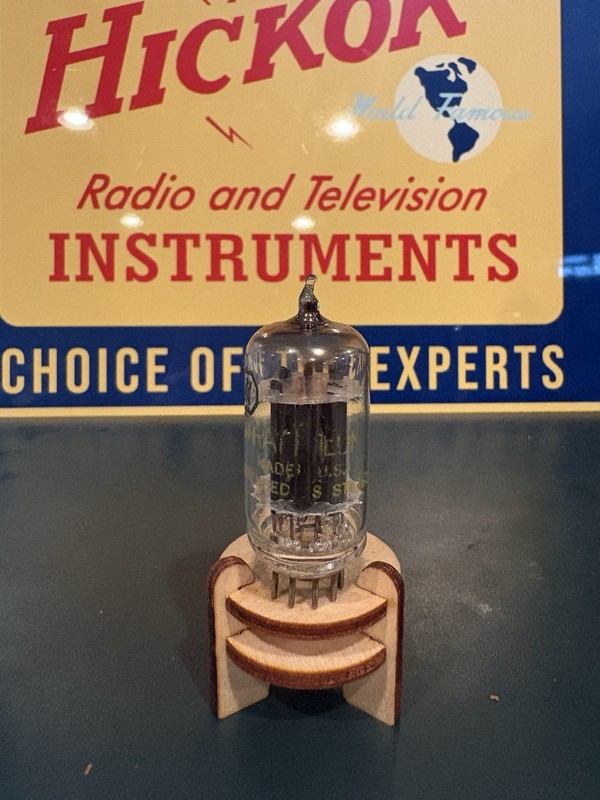Raytheon 5687 Black Plate Horseshoe Get Tube 539C&Maxi Test NOS Balanced ????