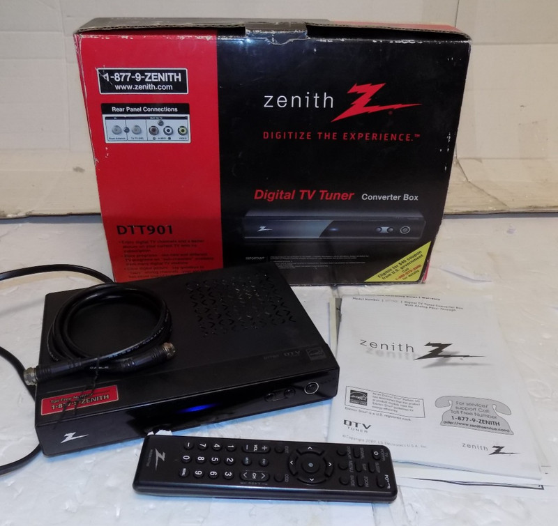 Zenith DTT901 digital TV Tuner Coverter Box with Remote and Manual