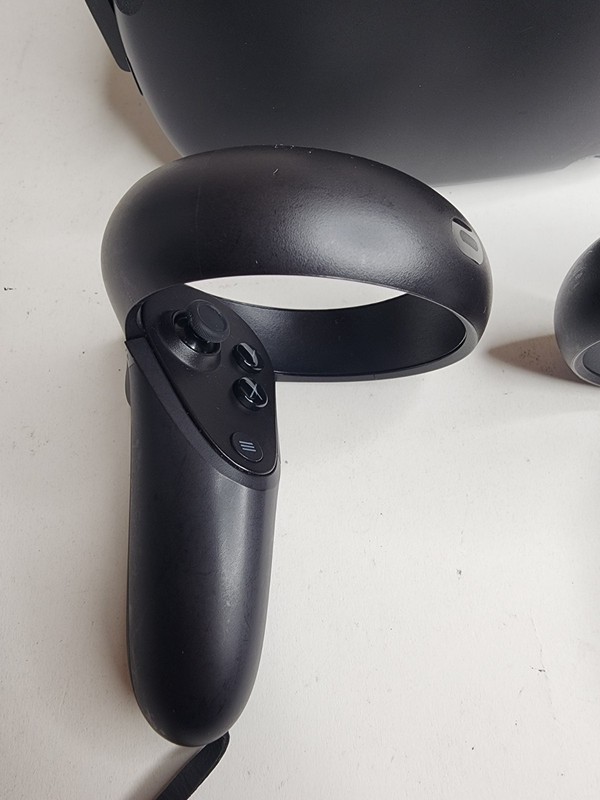 Oculus Quest 64GB 1st Gen VR Headset W/ 2 Controllers gallery