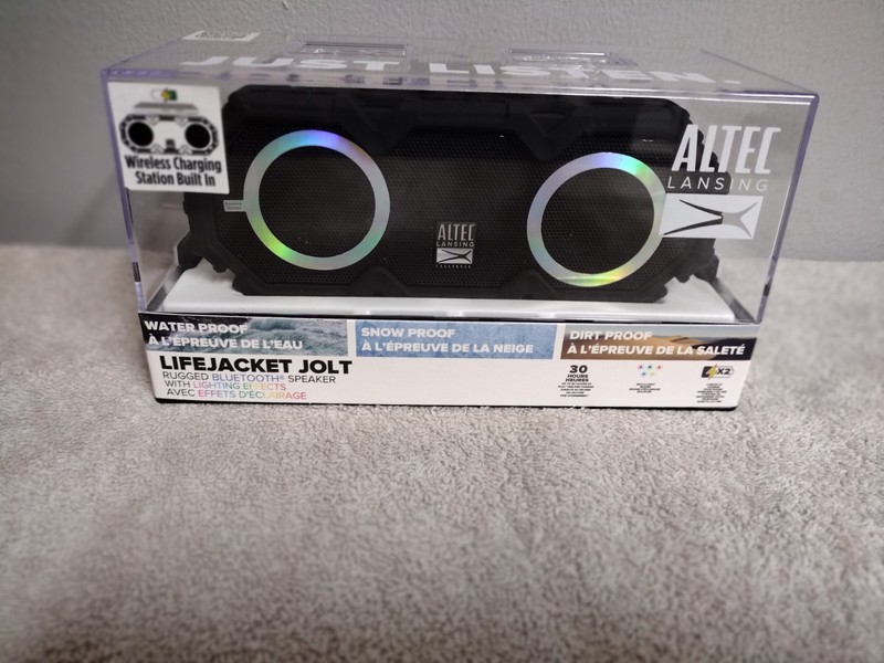 NEW Altec Lansing Lifejacket Jolt Waterproof Bluetooth Speaker- Black – 30 hours