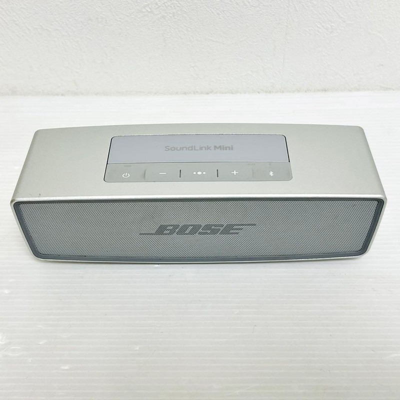 Bose SoundLink Mini II Special Edition Bluetooth, Deep Bass Silver gallery
