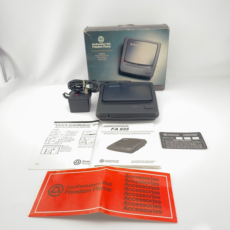 Southwestern Bell Freedom Phone Telephone Answering Machine FA 935 Box + Access