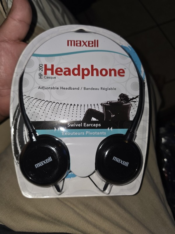 Maxell HP-200 Headphones Adjustable Headband Swivel Earcaps Brand New Sealed