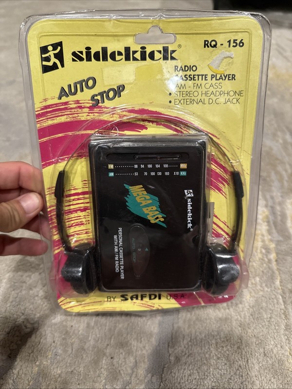 Sidekick By SAFDI PERSONAL AM/FM STERO RADIO CASSETTE PLAYER -NEW SEALED-