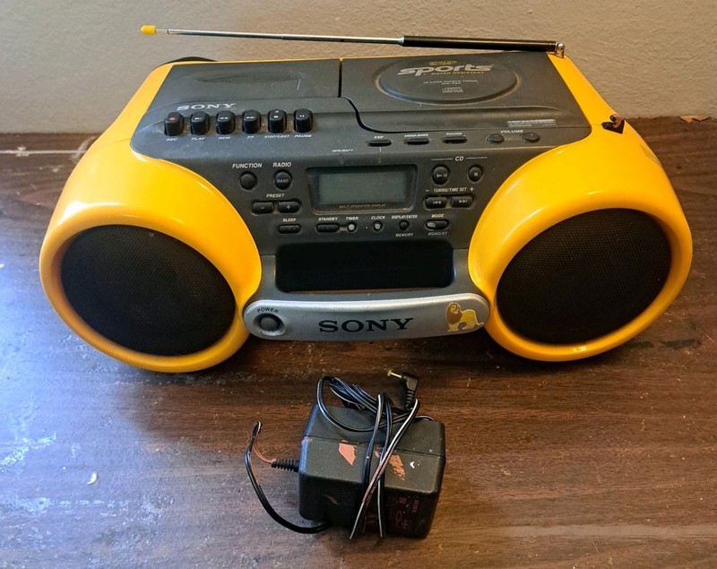 Sony CFD-980 Sports Yellow Boombox CD Cassette AM/FM Radio Vintage 1990s works