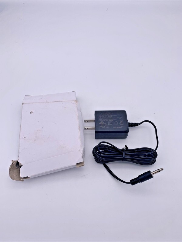 Speedbrite Power Supply Adapter XSC-0901000S 100-240V-50/60Hz 9V