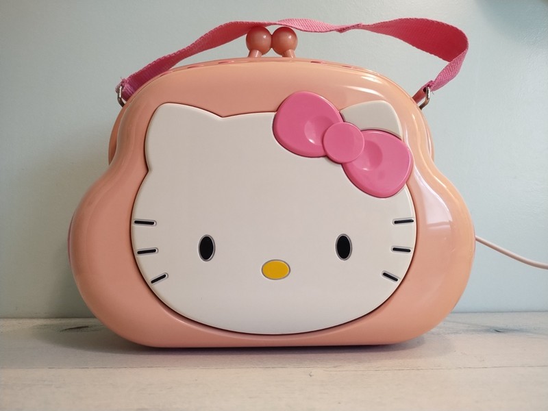 Sanrio Hello Kitty Pocketbook AM/FM Stereo CD Player KT2027 2003 Tested