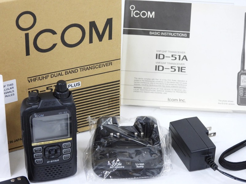 Icom ID-51 Plus Handheld Dual-Band D-Star Ham Radio Transceiver (excellent) gallery