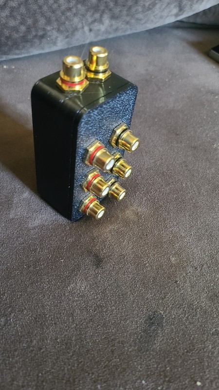 rca distribution block 1-3 rca splitter