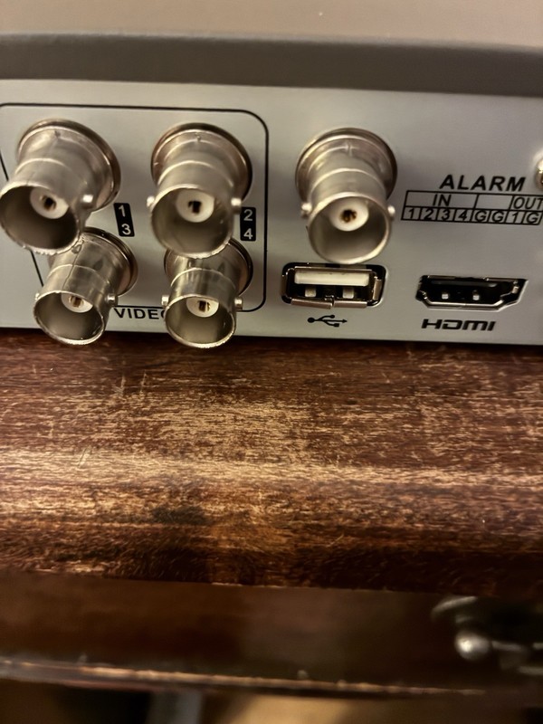 * NEW Hybrid 4 Channel DVR / DVS & Internal 4 TB Hard Drive gallery