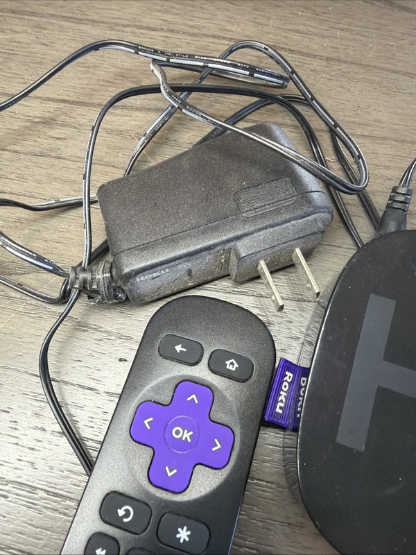 Roku 2500X Series Black Wireless High Definition Media Streaming Player & Remote gallery