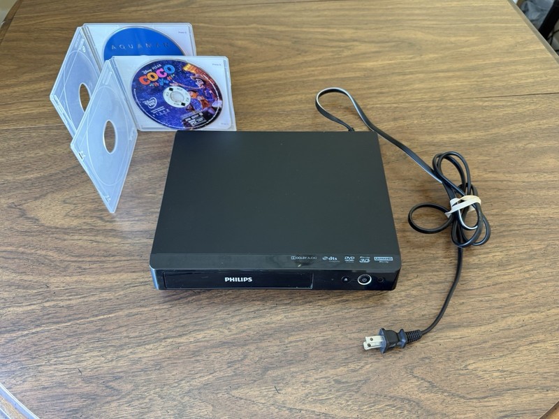 Philips BDP5502/F7 4K Ultra HD Blu-ray Player “no Remote” Tested + 2 FREE MOVIES