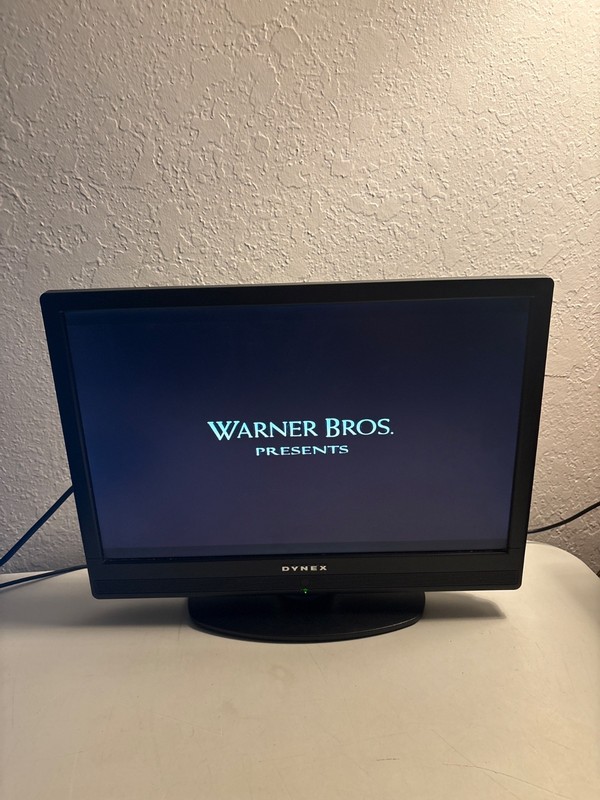 DYNEX 19″ FLAT SCREEN TV DK-LCD19-09 TESTED RETRO GAMING MONITOR NO REMOTE READ