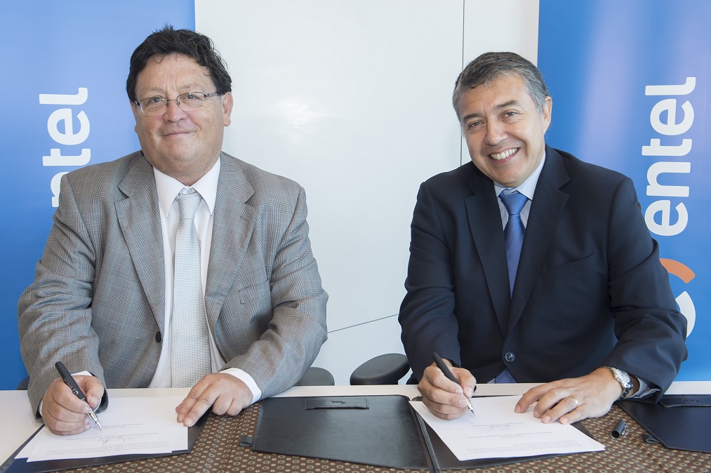 Entel y Odecu firman convenio de colaboración para educar a usuarios de telecomunicaciones