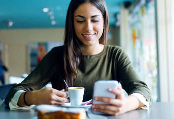 Por sobre el Computador: 94% de los chilenos usa hoy un Smartphone para trabajar y estudiar online