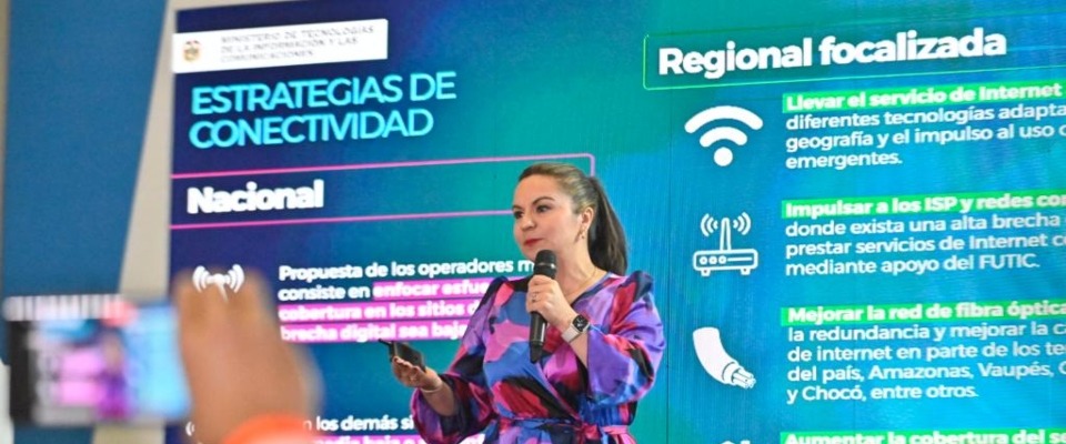 Ministra TIC anuncia inversión de más de $300.000 millones para conectar digitalmente al país