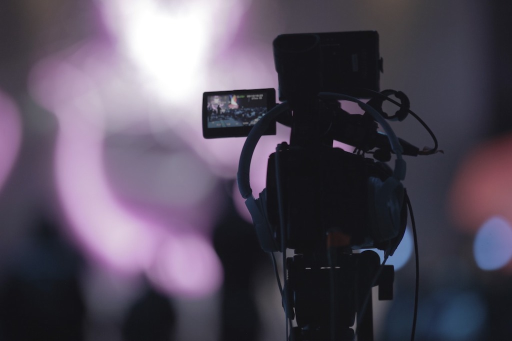 Colombia: Llega ‘Abre Cámara’ 2025, la convocatoria que impulsará la industria audiovisual colombiana con 63 estímulos para producción de contenidos
