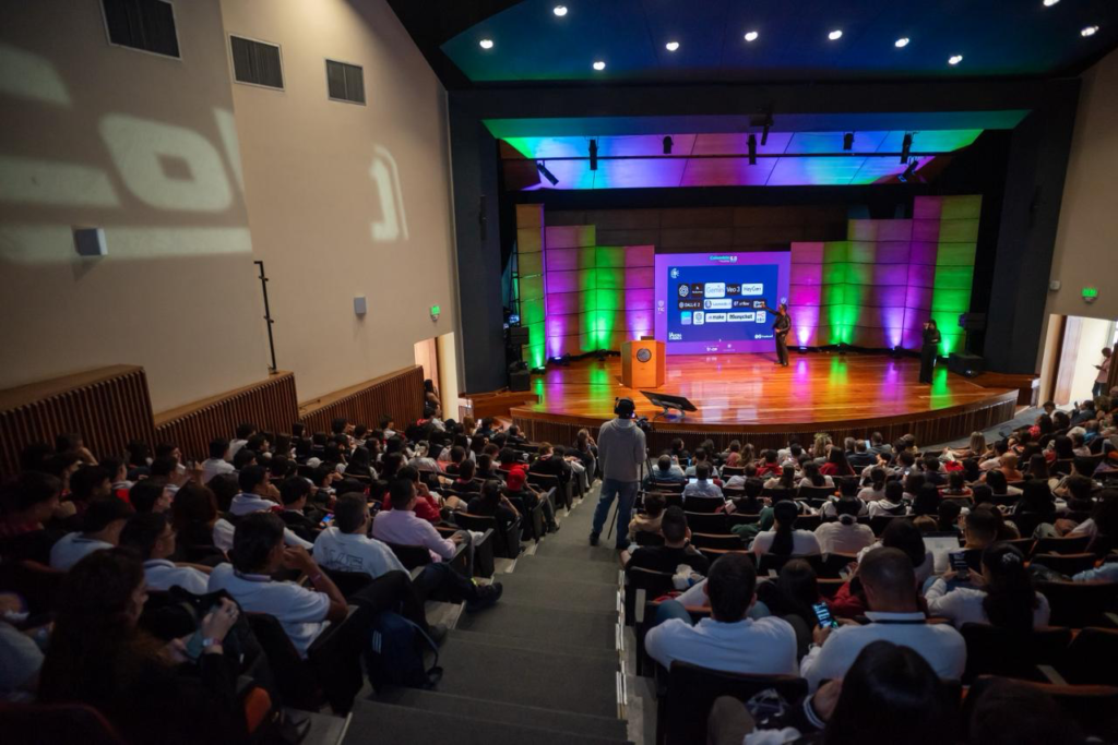 Colombia 5.0 llegó a Manizales con su experiencia tecnológica y el lanzamiento del Índice de Transformación Digital