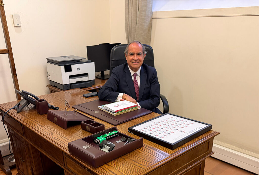 La despedida del ‘cibersenador’: Kenneth Pugh reflexiona sobre el Chile Digital en su última entrevista como Senador