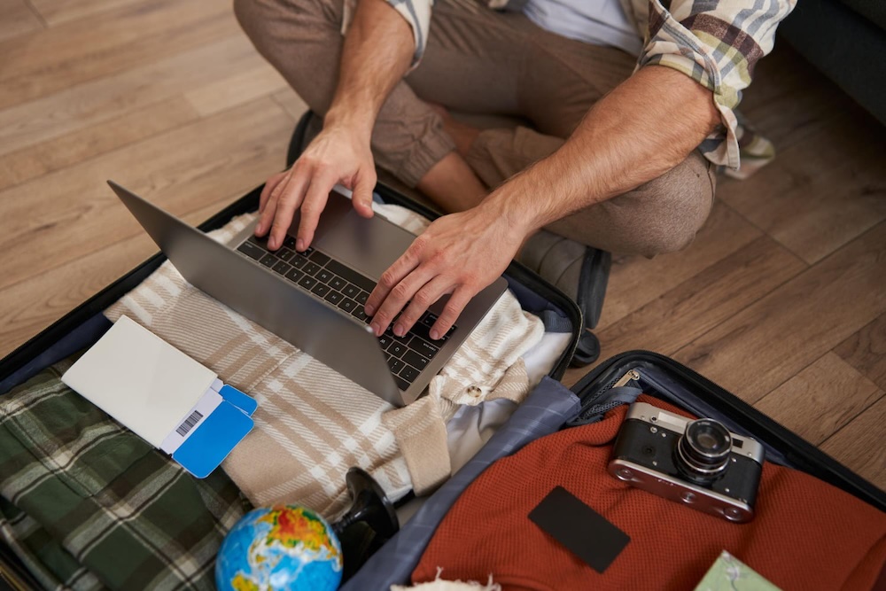 Viajeros en la mira: aumentan los ciberataques que imitan aerolíneas, hoteles y plataformas de viaje