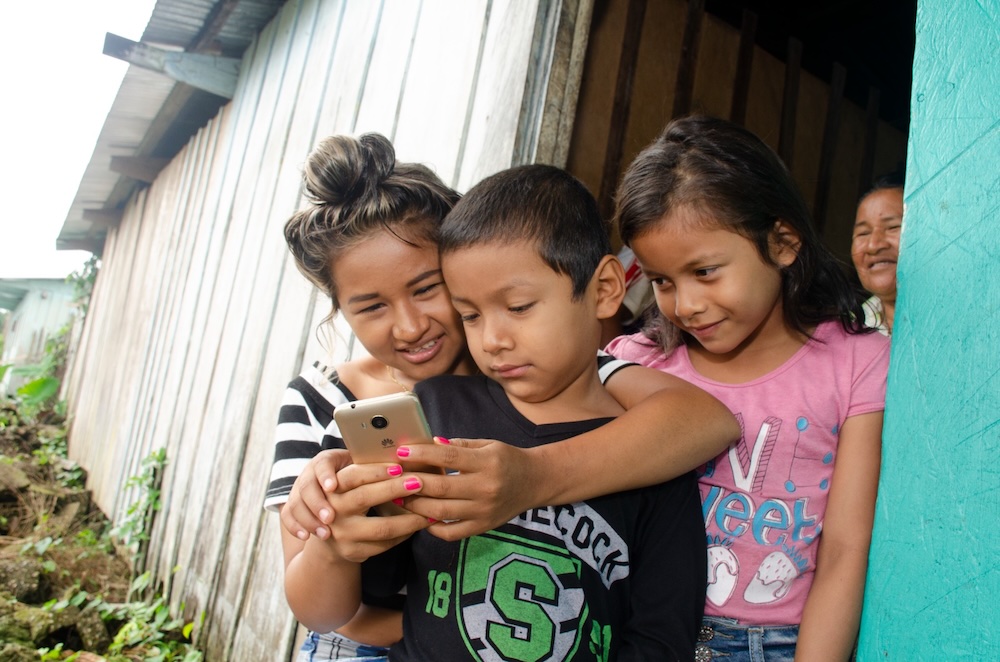 Colombia: Desde hoy, 380 Centros Digitales en zonas afectadas por el terremoto ofrecerán mayor velocidad de internet para apoyar la atención y recuperación de la emergencia