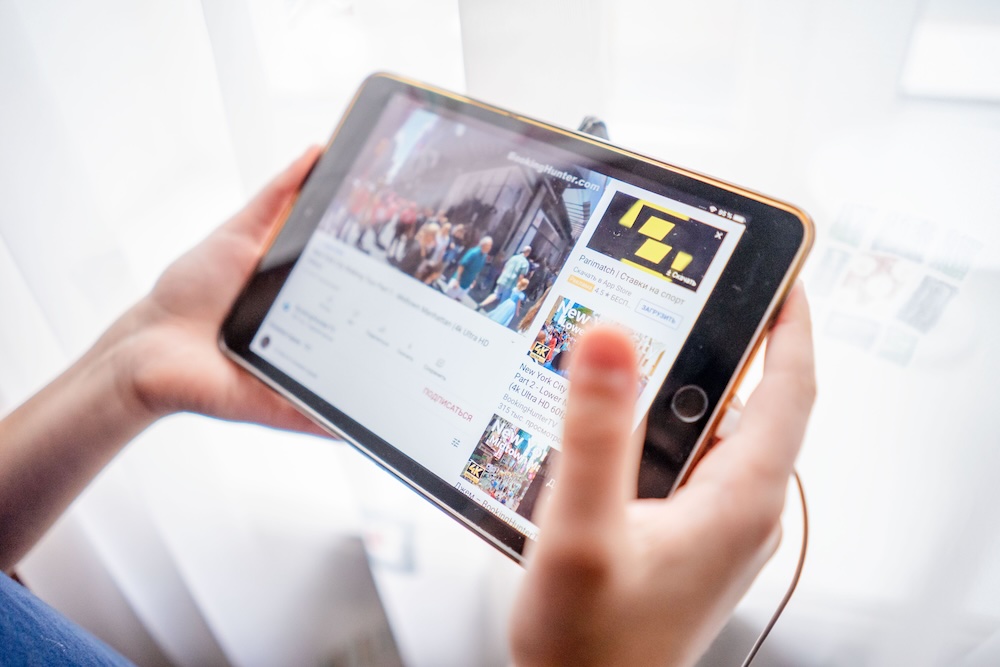 Ciberdelincuentes usan falsas colaboraciones para tomar control de cuentas de YouTube en Latinoamérica